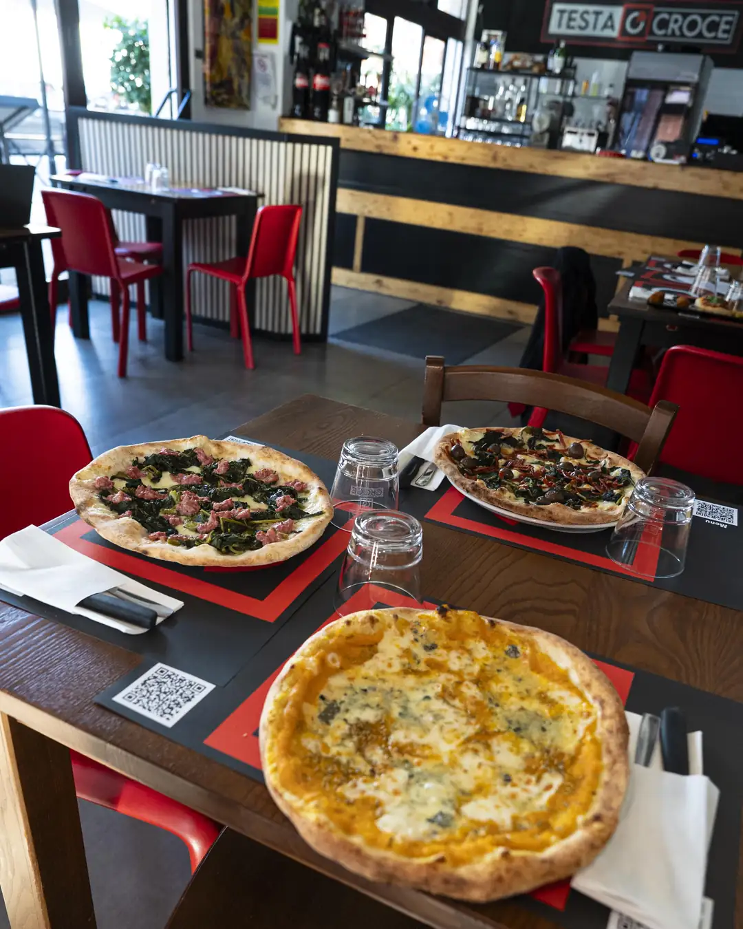 TESTA O CROCE: Pizzeria, Latina